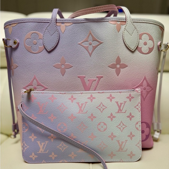Louis Vuitton Neverfull in Sunrise pastel - Picture 3 of 7